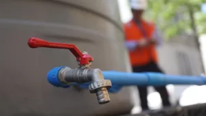 Por hasta 8 horas sin servicio: corte de agua potable afectará a esta comuna de la Región Metropolitana