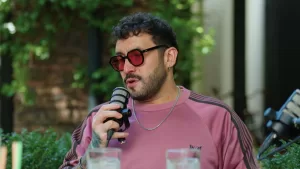 Edo Caroe acusa censura en canal de TV: "Métanse el libreto en la raj..."