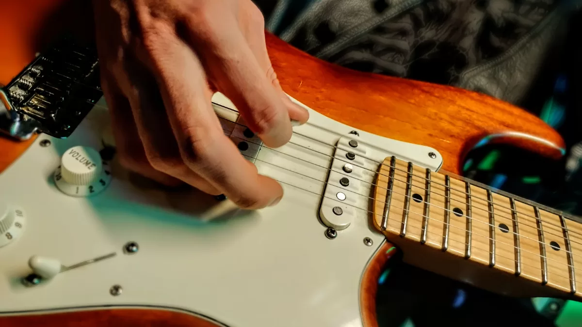 Fallece querido guitarrista de una de las bandas más influyentes del mundo: "Nunca habrá nadie como él"