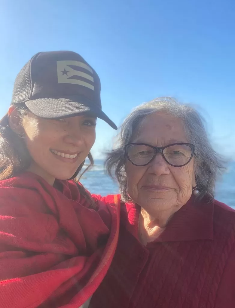 Loreto Aravena y abuela