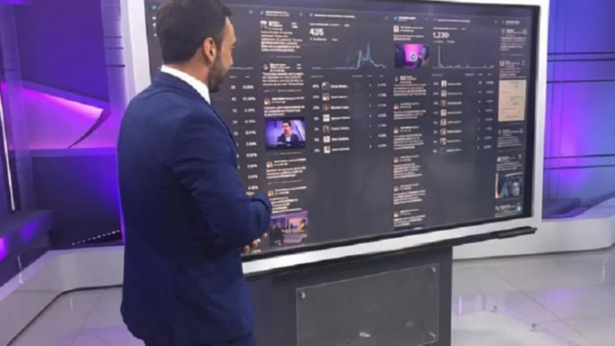 “Me arrepiento profundamente de lo que hice”: expareja de periodista chileno que fue acusado de violencia intrafamiliar se retracta de su denuncia