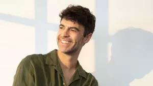 Podium Podcast Chile sorprende al estrenar "En la práctica" del actor Jorge Arecheta: "Puede cambiar nuestra calidad de vida"