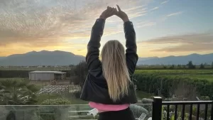 "Mi pareja salió y me cagó con la primera mina que se le cruzó; querías tele, nunca me amaste"