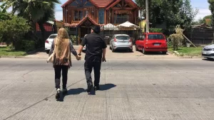 "Es fuerte tener que reanimar a tu propia madre": hija de comediante chileno revela más detalles tras la muerte de su mamá y denuncia negligencia médica