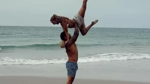 Querida pareja del espectáculo desata rumores de embarazo: "Me tinca que viene una guagüita"