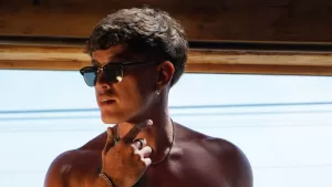 "Me ofreció 10 millones semanales para que me fuera con él a un hotel": Influencer chileno impacta con su confesión