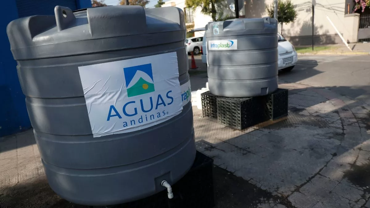Corte de agua potable afectará a estas comunas de la Región Metropolitana por hasta 10 horas