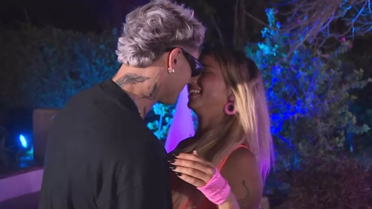 Figura de la TV chilena acusa que chica reality le coqueteaba a su pareja mientras estaban juntos: "Ella se lo joteaba"