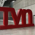 Presentan al nuevo rostro de TVN: "Me siento como en mi primer día de clases"