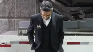 "Tomé más pastillas de las que tenía que tomar. Tenía mi traje listo... Mi familia me salvó. Es una batalla que estoy dando, que no es fácil"