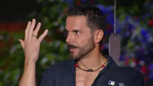 "Mi cabeza depende de ti": la atrevida propuesta de Álvaro Ballero que no se vio en TV y generó ácidas críticas en la web