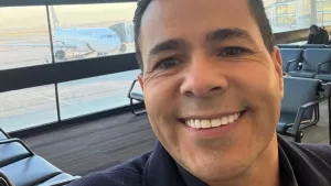 Pastelito impacta tras lucir radical cambio de look y adelanta importante intervención estética: este es su antes y después