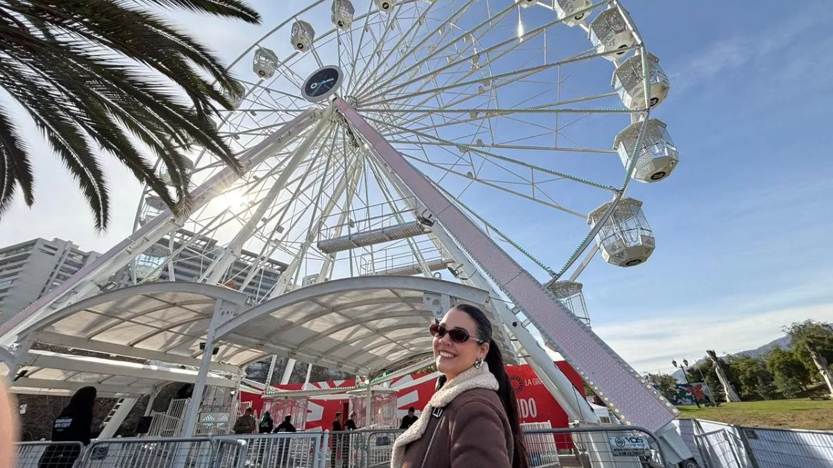 Vacaciones de invierno 2026: dónde disfrutar toboganes de hielo y una gran rueda con vista a la cordillera