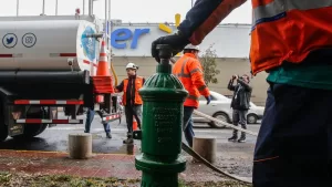 Corte de agua afectará a estas zonas de la Región Metropolitana por hasta 8 horas sin servicio