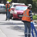 Corte de agua de emergencia afectará a cuatro comunas de la Región Metropolitana por hasta 8 horas