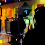 Muere querido animador de TV tras sufrir un infarto mientras dormía: "Estoy en shock"
