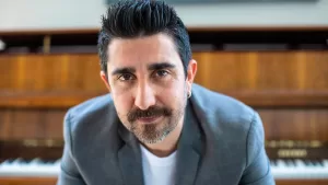Alex Ubago se emociona al hablar de Chile: “Sentimos vuestro país como estar en casa”