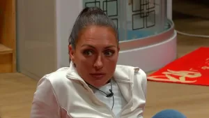 "Venir a un reality a descuerar a su marido... Yo soy del team 'Chino' Ríos, y para mí es un orgullo... Una mujer que predica y no practica"