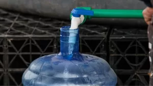 Por hasta 15 horas sin servicio: corte de agua afectará a seis comunas de la Región Metropolitana