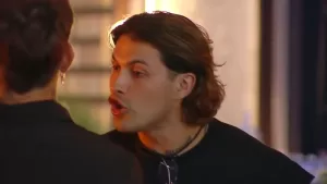 "No le volverás a levantar la mano, o vas a tener problemas conmigo": Filtran fuerte pelea en reality de Mega