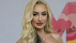 Fran Maira reaparece tras meses alejada de las redes y sorprende con un nuevo proyecto: “Oveja negra"