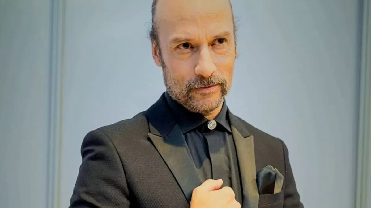 Andrés Velasco revolucionó las redes tras confirmar nuevo romance con destacada artista chilena: tienen 15 años de diferencia