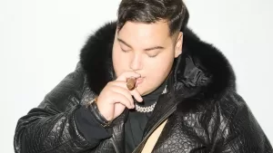 FloyyMenor impacta en las redes tras lucir radical cambio físico: este es su antes y después
