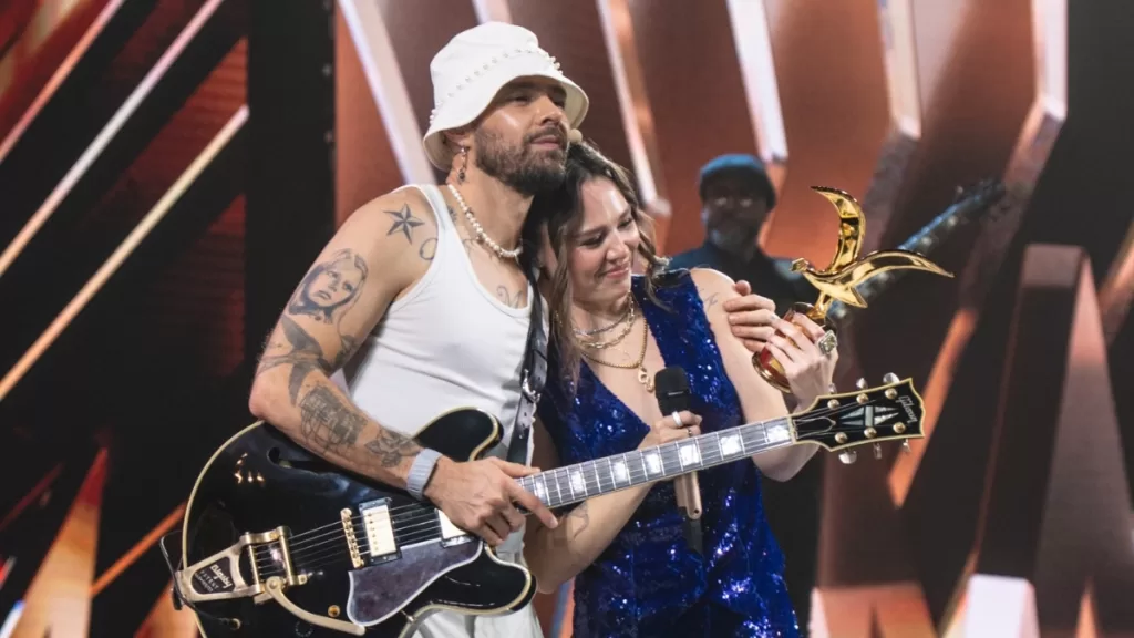 Jesse & Joy (1)