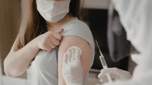 Vacuna contra el VPH: quiénes deben vacunarse y qué exámenes ayudan a prevenir el cáncer cervicouterino