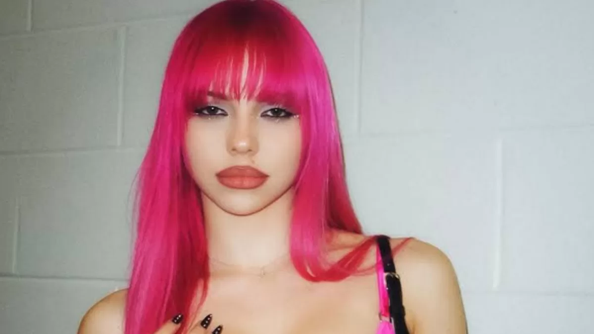 ¿Quién es Adéla? La artista revelación del año que llega a Lollapalooza Chile 2027