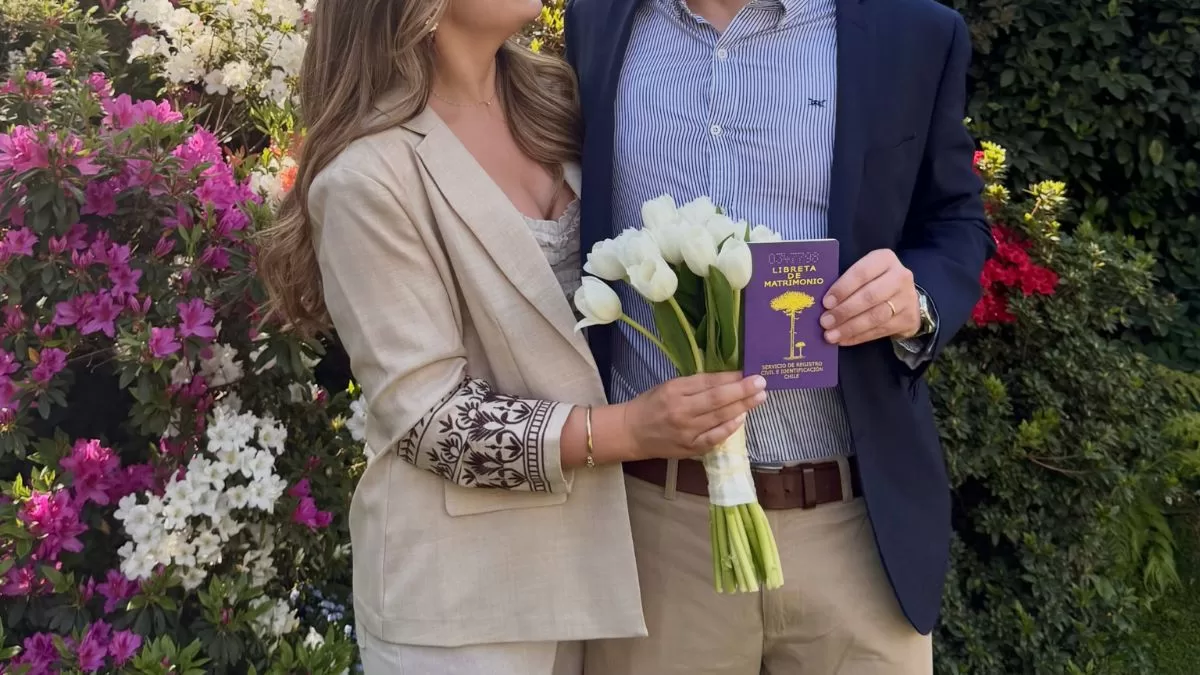 Querida periodista de Canal 13 sorprende al anunciar que contrajo matrimonio tras 6 años de relación: "Un día muy especial"