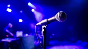 Muere cantante querido en Chile tras varios días hospitalizado: "Sus canciones quedan para siempre con nosotros"