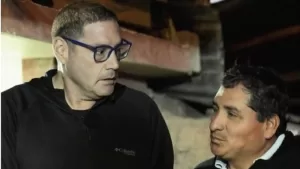 "¿Y no le dejó un billetito?": Pancho Saavedra quedó sorprendido en Lugares que hablan al conocer a ahijado de Pinochet